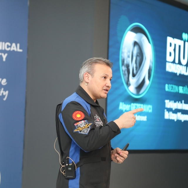 Türkiye'nin ilk astronotu Alper Gezeravcı BTÜ öğrencileriyle buluştu
Alper...
