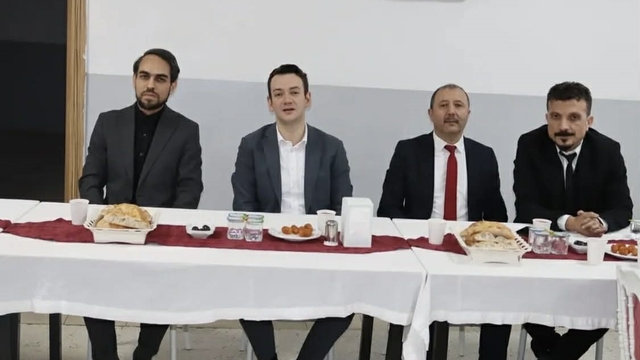 Çıldır Şehit Öğretmen Sezgin Yolcu Yatılı Bölge Ortaokulu'nda iftar buluşması