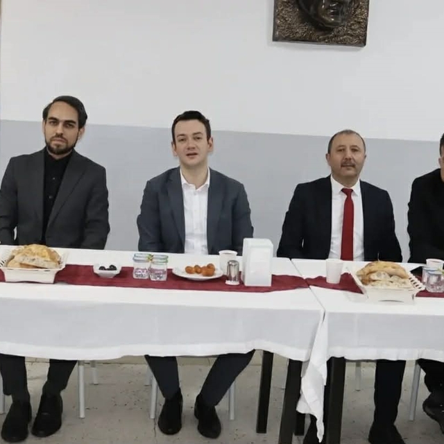Çıldır Şehit Öğretmen Sezgin Yolcu Yatılı Bölge Ortaokulu'nda iftar buluşma...