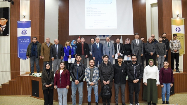 ETÜ'de "İstiklal Marşı'nın Kabulünün 105. yılı ve Mehmet Akif Ersoy" paneli düzenlendi