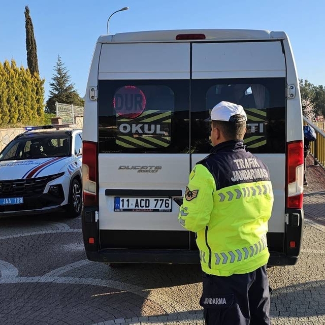 Bilecik'te okul servis araçları denetlendi