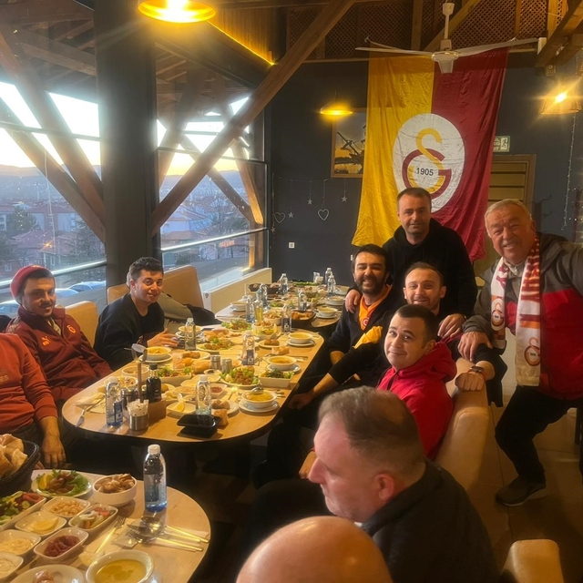 Tavşanlı Galatasaraylılar Derneği üyeleri iftarda buluştu