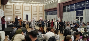 Gaziantep'te koruyucu aileler ve çocukları iftarda buluştu