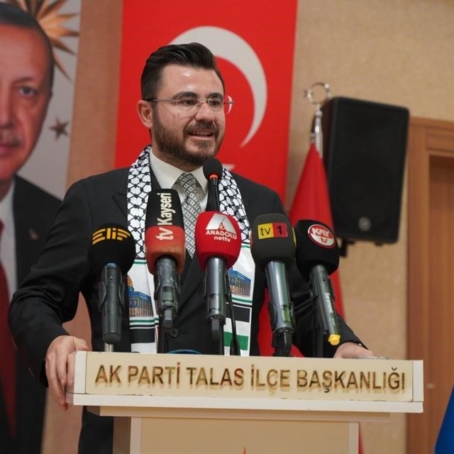 Hüseyin Okandan: "Önümüzdeki dönemde Cumhurbaşkanımıza ihtiyacımız var"
AK...