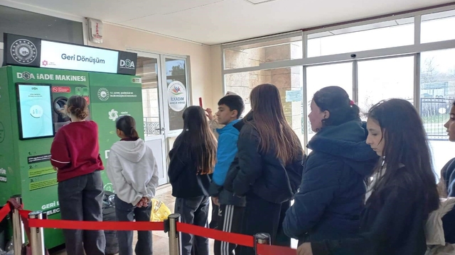 Ortaokul öğrencileri atıkları doğaya değil DOA'ya atıyor