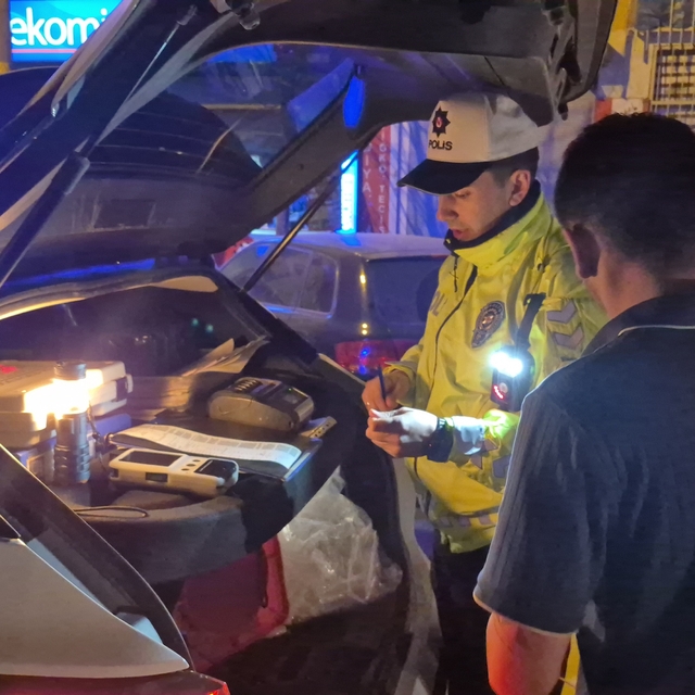 Eskişehir'de polis ekiplerince 328 şahıs ve 142 araç sorgulandı
