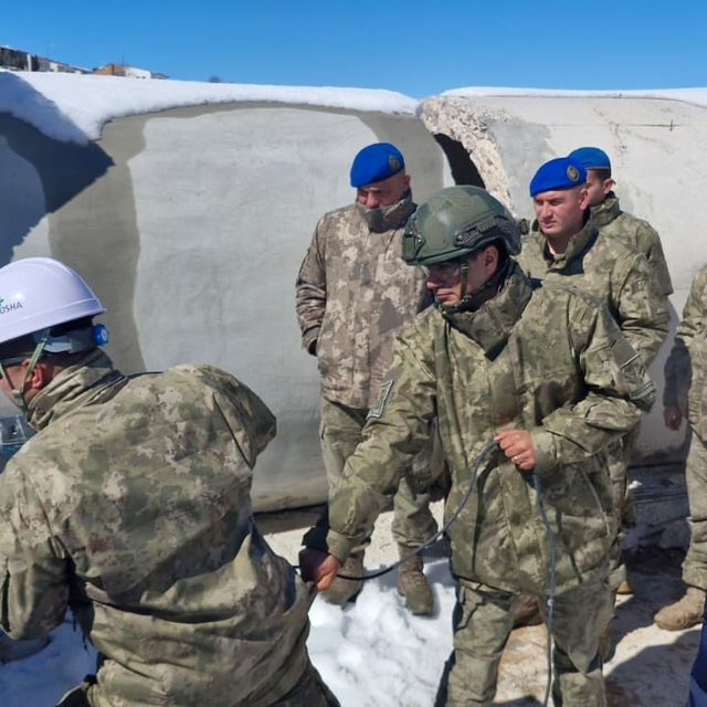 Bayburt'ta komandolara arama kurtarma eğitimi verildi