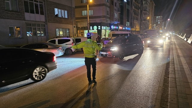Eskişehir'de asayiş ve trafik denetimi yapıldı