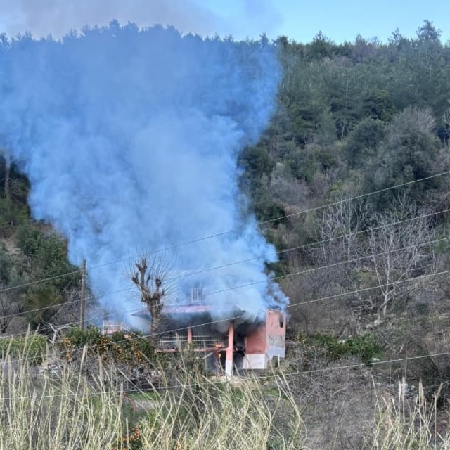 Adana'da evde çıkan yangın söndürüldü