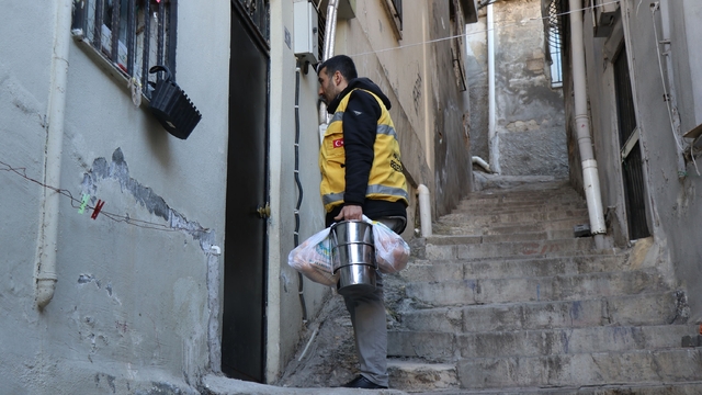 Haliliye'de evlere iftar ikramı devam ediyor