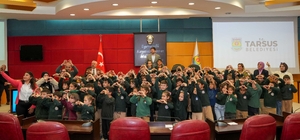 Tarsuslu minikler yerel yönetimleri yerinde öğrendi