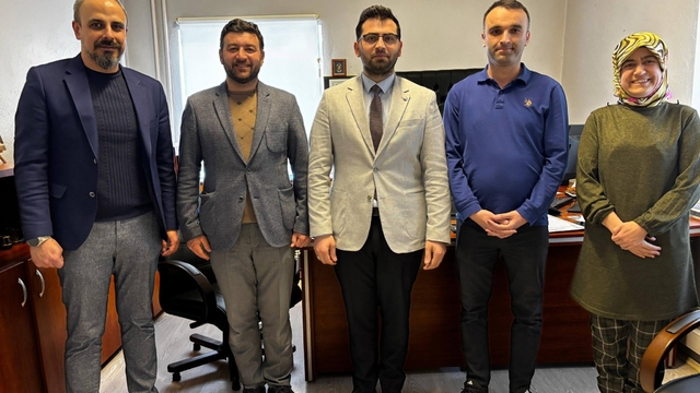 Minik ellerden Gazze'ye büyük destek
Kumbaralarındaki harçlıklarını Gazze'deki yaşıtları için bağışladılar
İlçe Müftüsü Mesut Altunbaş:
"Küçük yüreklerin bu duyarlılığı toplum için örnektir"