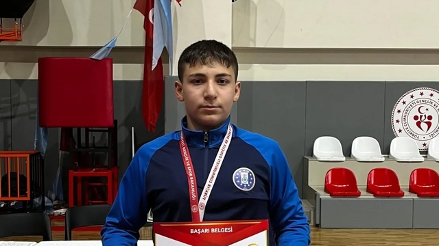 Kütahyalı sporcu Halil Emin Kayser'den başarı