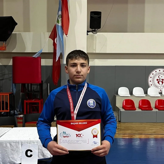 Kütahyalı sporcu Halil Emin Kayser'den başarı