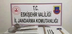 Kaçak kazı yapan 3 şüpheli suçüstü yakalandı