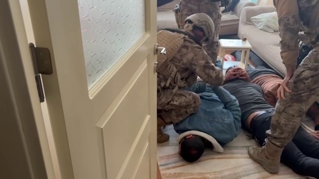 Sivas'ta 2 firari hükümlü yakalanarak cezaevine gönderildi