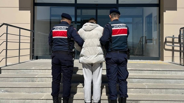 Kırıkkale'de aranan 2 hükümlü jandarma operasyonuyla yakalandı