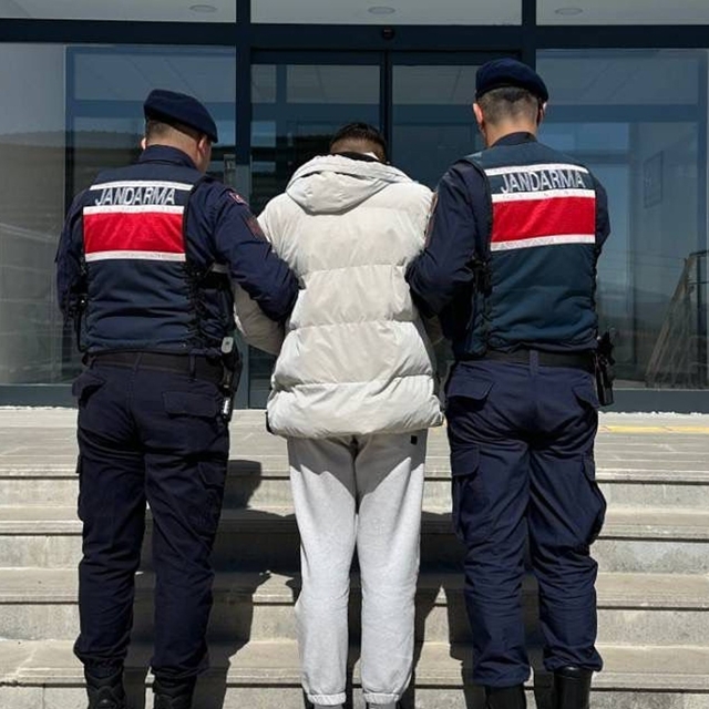 Kırıkkale'de aranan 2 hükümlü jandarma operasyonuyla yakalandı