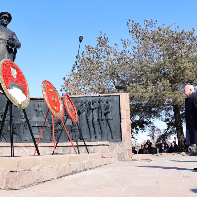 Başkan Sekmen; "12 Mart bir destanın adıdır"
"Bu topraklar şehitlerimizin k...