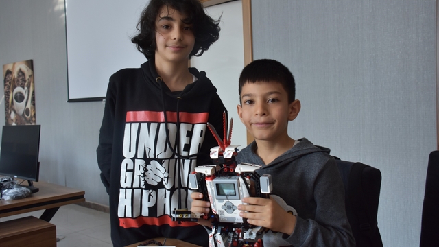 Başkan Çolakbayrakdar, "Bilim ve teknolojiyle güçlü Türkiye'yi inşa ediyoruz"