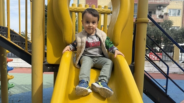 DMD hastası Göktuğ, tedavisi için kampanyasına destek bekliyor