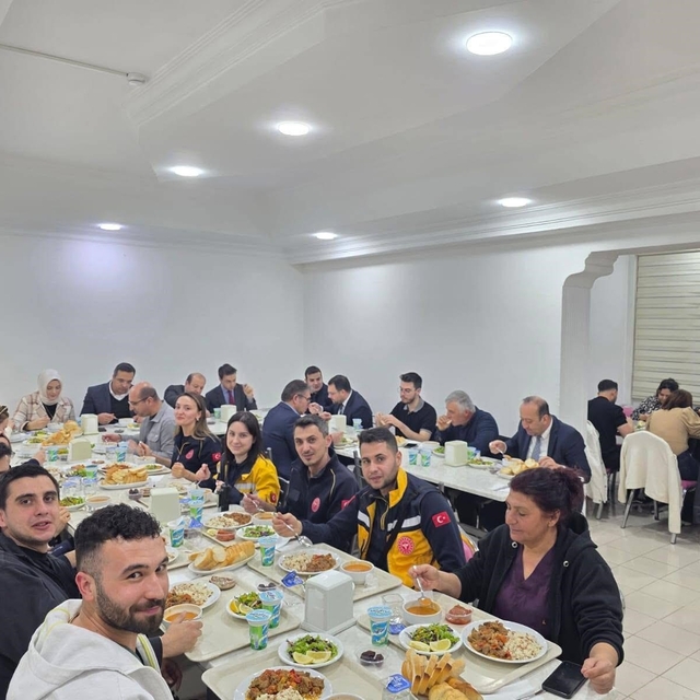 Sağlıkçılar iftar sofrasında buluştu