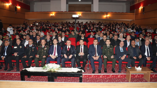 Midyat'ta İstiklal Marşı'nın Kabulü ve Mehmet Akif Ersoy'u Anma Günü programı düzenlendi