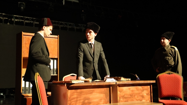 Öğrenciler, Mehmet Akif Ersoy'u  tiyatro ve resim sergisiyle anlattı