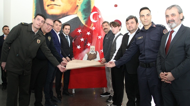 Kula'daki anma programı duygu dolu anlar yaşattı