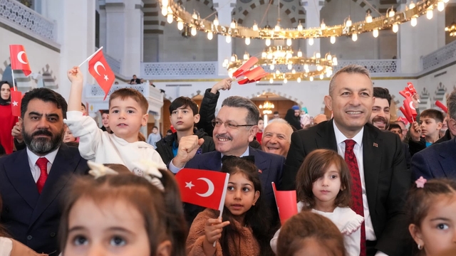Hanife Hatun Camii çocuklarla şenlendi