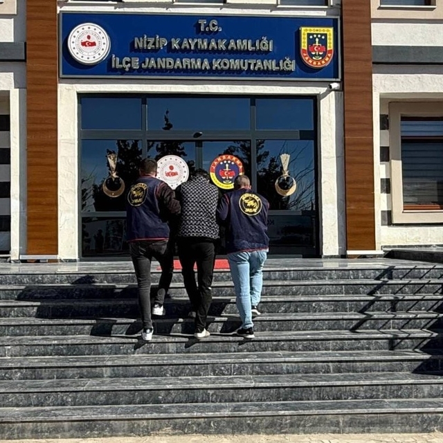 Kesinleşmiş 10'ar yıl hapis cezalarıyla aranan 3 şahıs yakalandı