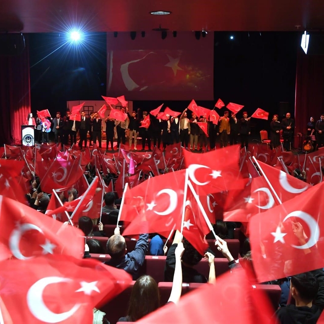 İstiklâl Marşı'nın kabulünün 105. yılı kutlandı
Mehmet Âkif'in emaneti bir...