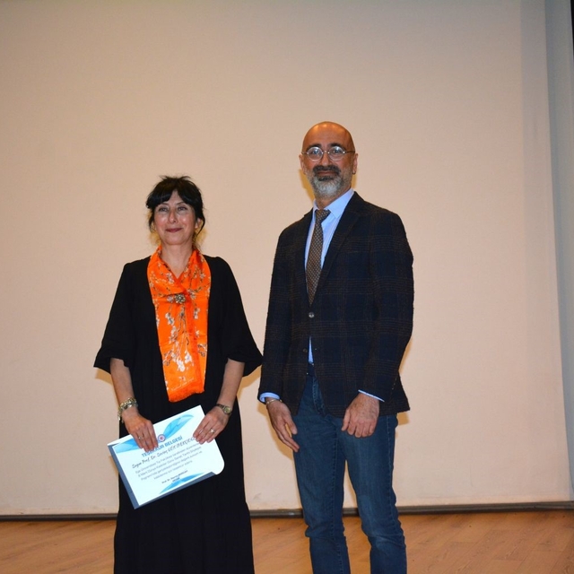 EÜTF'de Türk seramik sanatında kadın imajı ve estetik yolculuğu konuşuldu