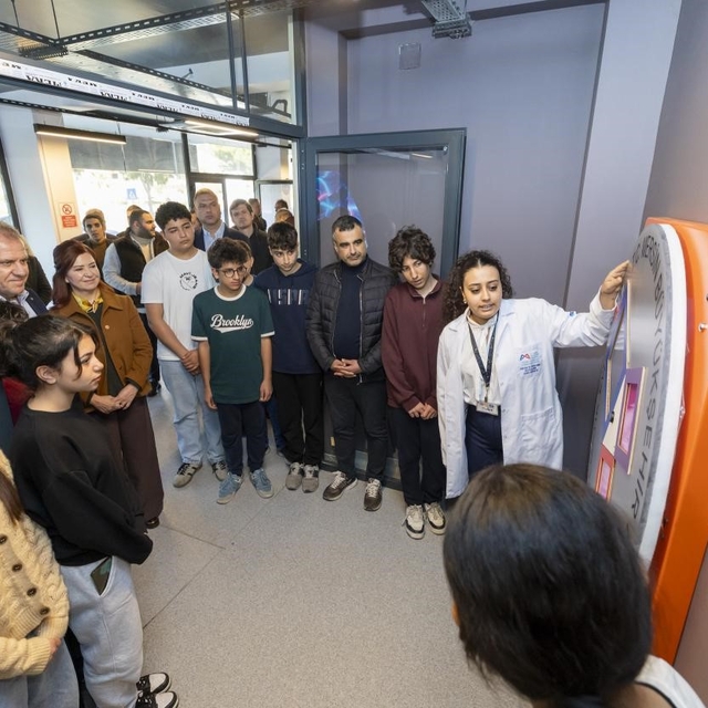 Başkan Seçer: "Aratos Matematik Evi, öğrencilerimiz için son derece güzel b...