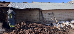 Muradiye'de ahır yangını