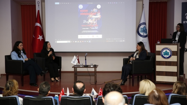 ESOGÜ'de Kadın Girişimciler Zirvesi düzenlendi