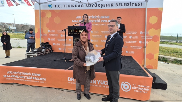 Tekirdağ'da arıcılara ekipman desteği