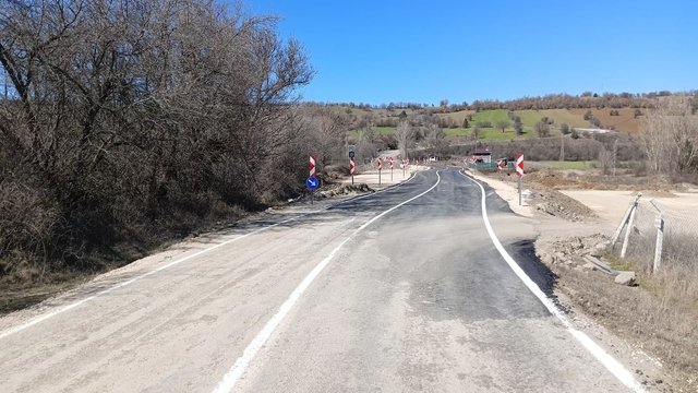 İskilip'te köprü ayağı yıkılan yolda yapılan servis yolu tamamlandı