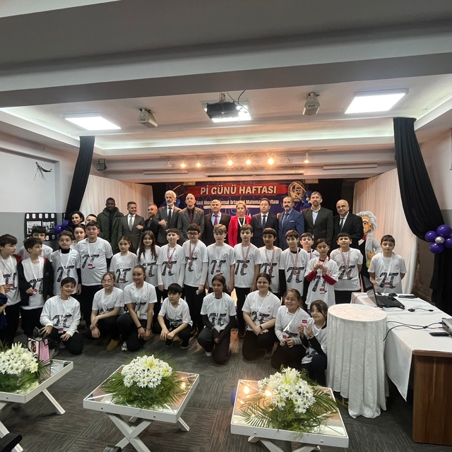 Zonguldak'ta Gazi Mustafa Kemal Ortaokulu'nda Pi Günü kutlandı
