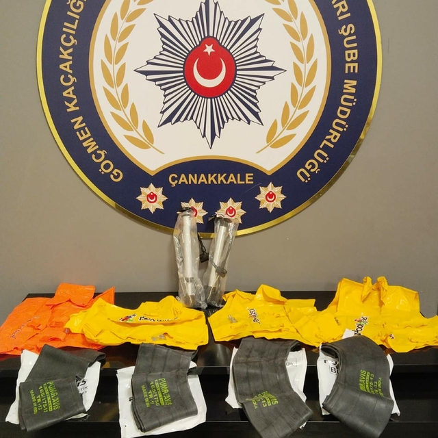 Çanakkale'de 23 kaçak göçmen yakalandı, 3 organizatör tutuklandı