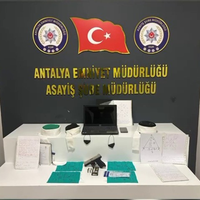 Dini duyguları istismar ederek 2 milyon liralık vurgun yapan 2 şahıs tutukl...