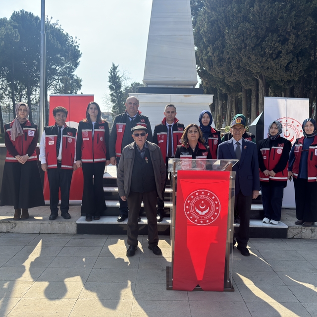 Balıkesir Aile ve Sosyal Hizmetler İl Müdürü Böçkün'den şehitlikte açıklama