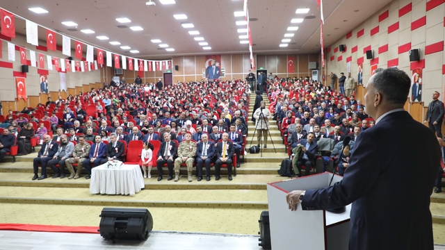 Ağrı'da İstiklal Marşı'nın kabulünün 105. yıl dönümü dolayısıyla program düzenlendi