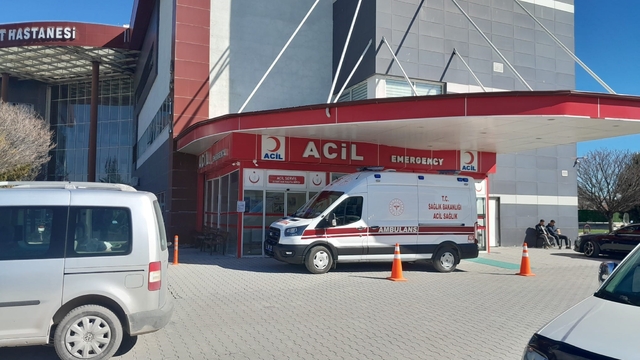 Karapınar'da motosikletin çarptığı yaya yaralandı