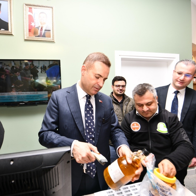 Büyükşehir emeğe değer kattı, Ondan Yerel Market hizmete açıldı