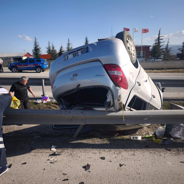 Samsun'da iki otomobil çarpıştı: 3 yaralı