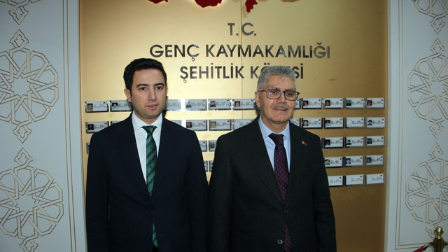 Vali Çelik, 20 yıl önce görev yaptığı Genç'i ziyaret etti