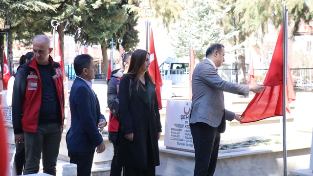 Isparta'da şehit mezarlarının bakım ve temizliği yapıldı