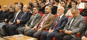 Üniversitesi gençler Kur'an-ı Kerim'i güzel okumak için yarıştı