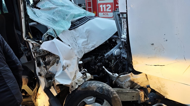 Samsun'da 3 aracın karıştığı zincirleme kaza; 7 yaralı